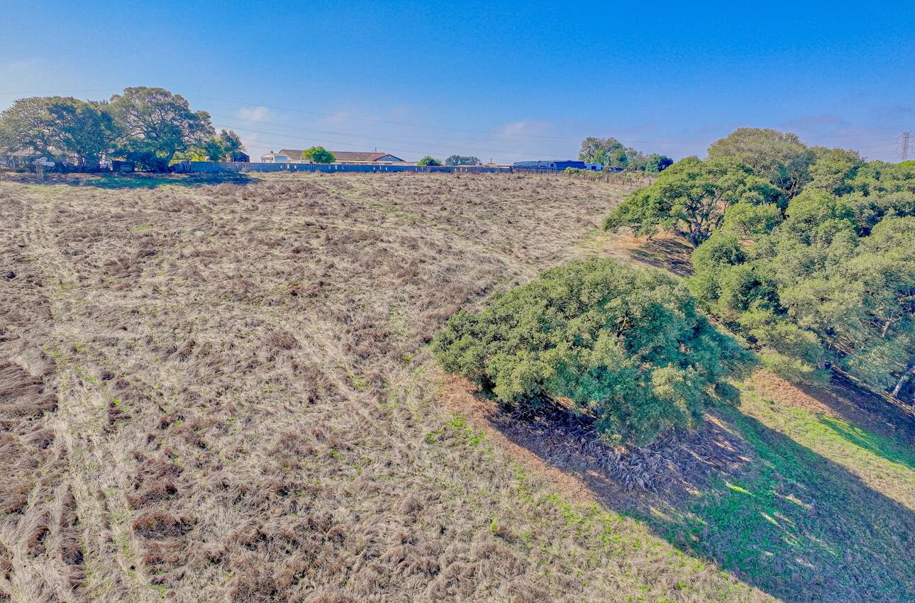 Detail Gallery Image 7 of 20 For 15108 Castroville Blvd, Castroville,  CA 95012 - 6 Beds | 3 Baths