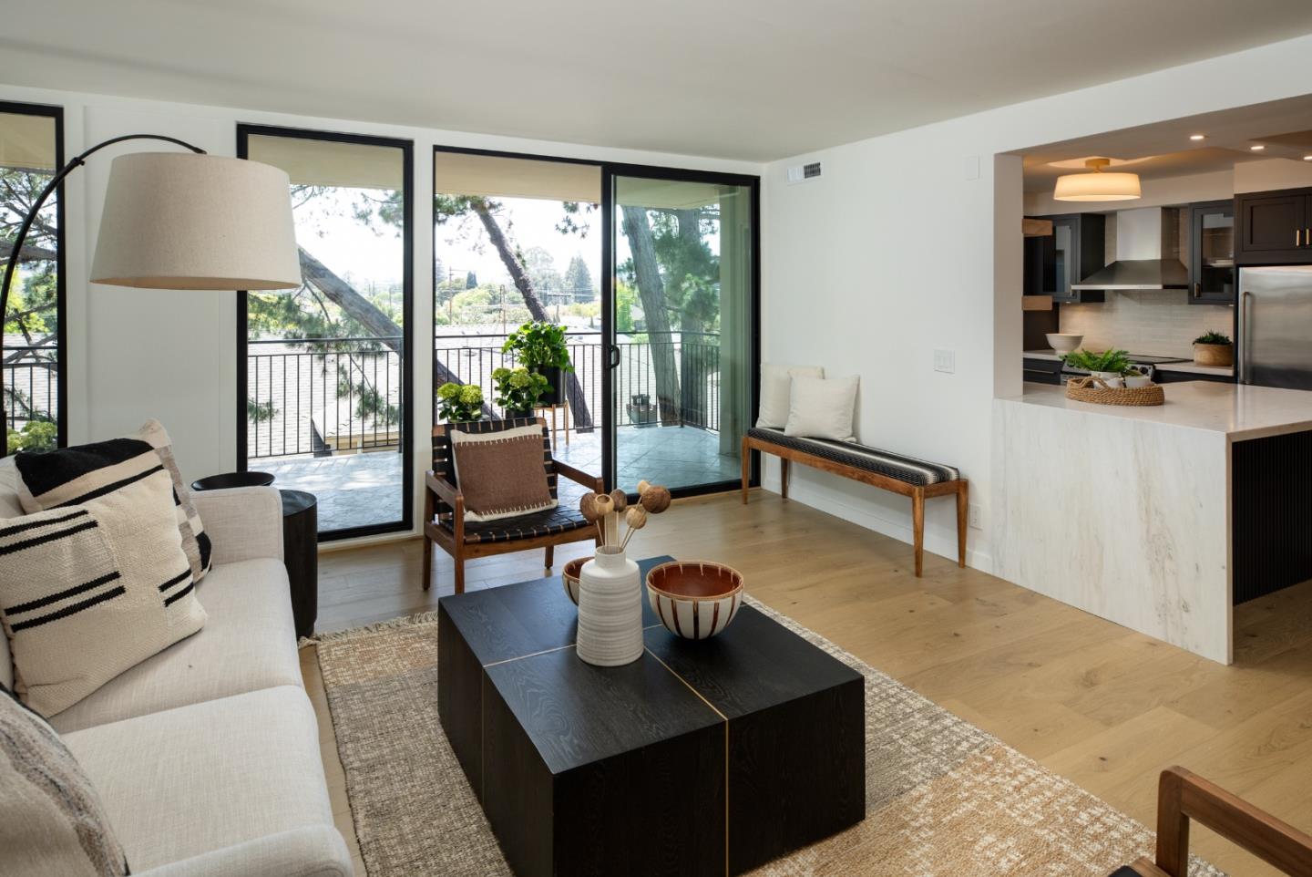 Detail Gallery Image 4 of 26 For 360 Everett Ave 5b,  Palo Alto,  CA 94301 - 2 Beds | 2 Baths