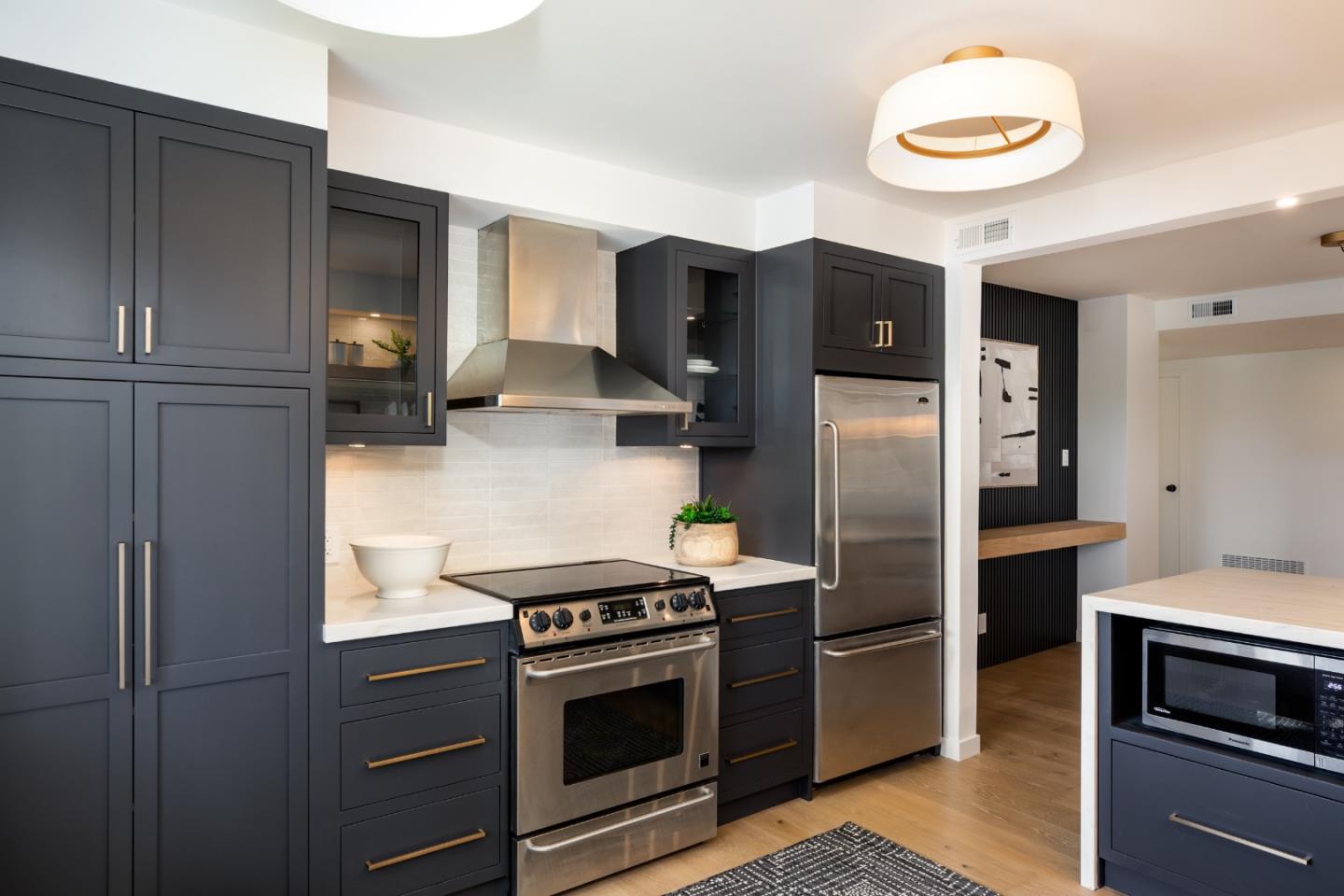 Detail Gallery Image 9 of 26 For 360 Everett Ave 5b,  Palo Alto,  CA 94301 - 2 Beds | 2 Baths