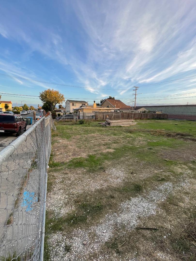 Detail Gallery Image 3 of 27 For 1100 Norton St, San Mateo,  CA 94401 - – Beds | – Baths