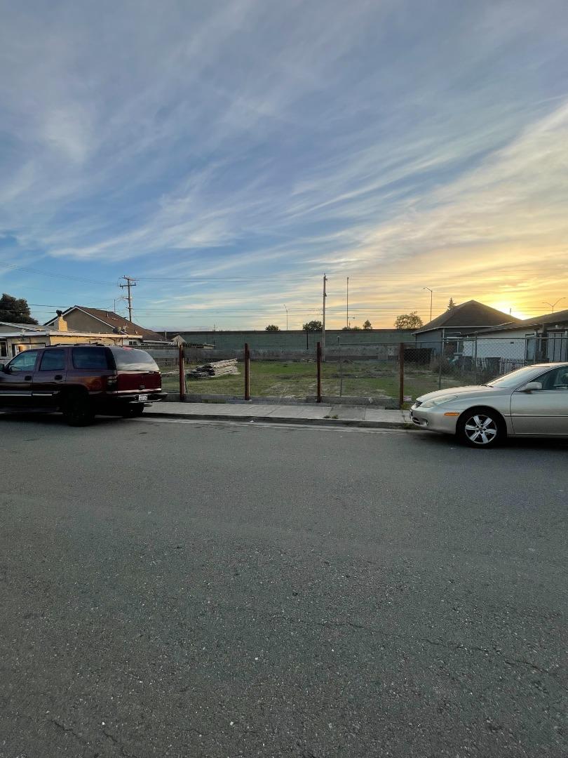 Detail Gallery Image 4 of 27 For 1100 Norton St, San Mateo,  CA 94401 - – Beds | – Baths