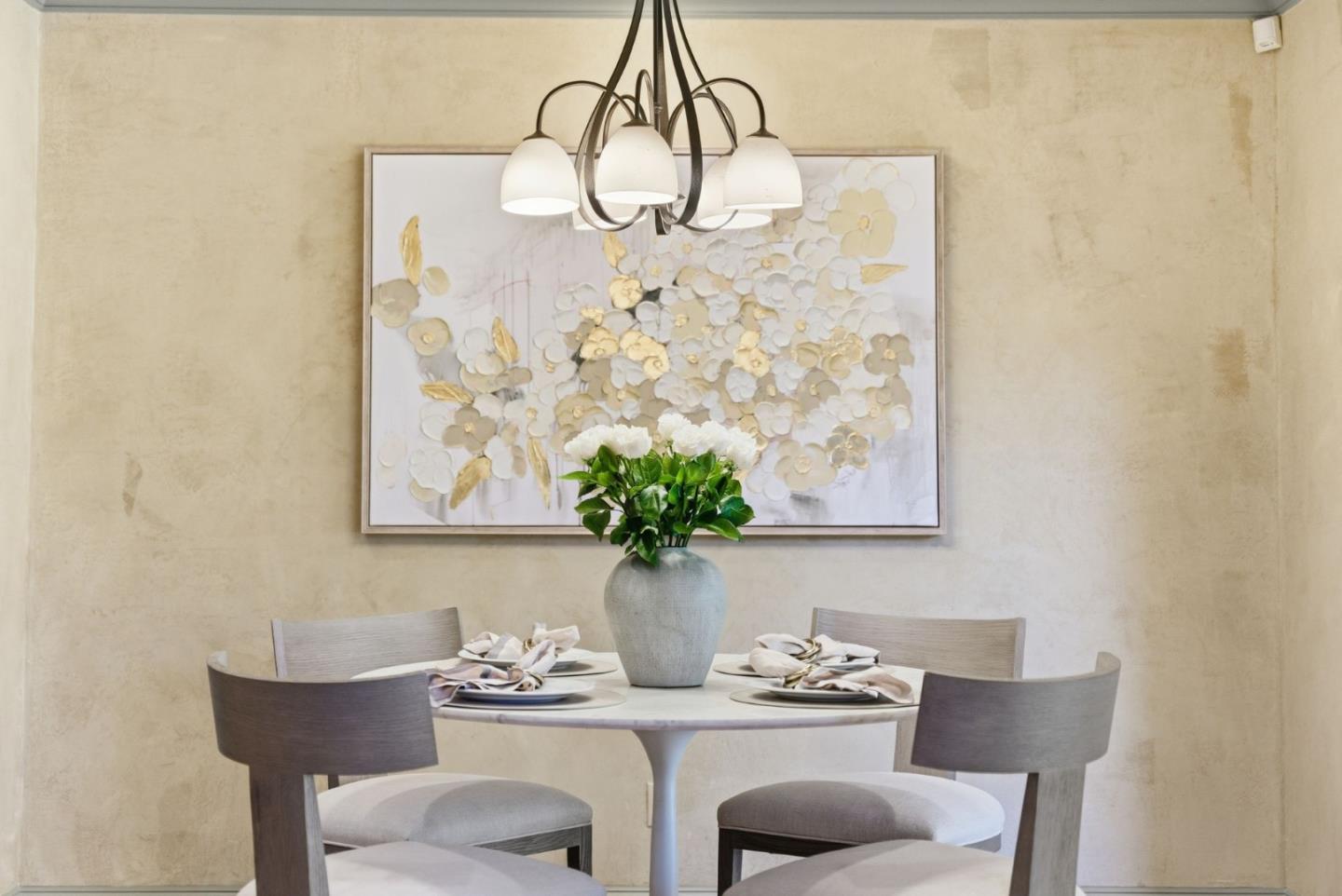 Detail Gallery Image 14 of 45 For 185 Beverly Ln, Los Altos,  CA 94022 - 3 Beds | 2/1 Baths