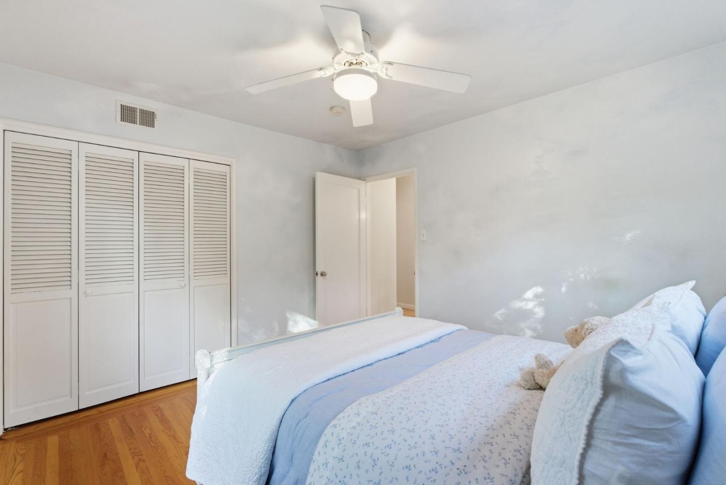 Detail Gallery Image 29 of 45 For 185 Beverly Ln, Los Altos,  CA 94022 - 3 Beds | 2/1 Baths