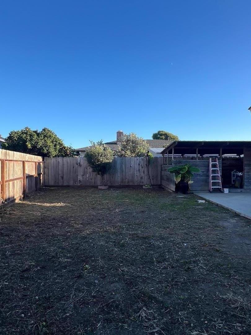 Detail Gallery Image 6 of 23 For 451 La Jolla Way, Salinas,  CA 93901 - 3 Beds | 2 Baths