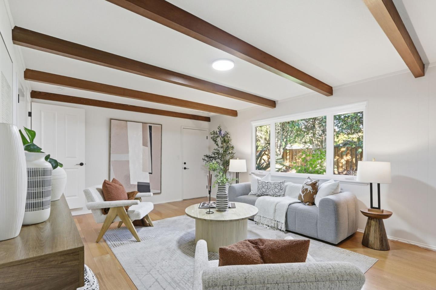 Detail Gallery Image 19 of 42 For 1684 Newcastle Dr, Los Altos,  CA 94024 - 4 Beds | 2/1 Baths