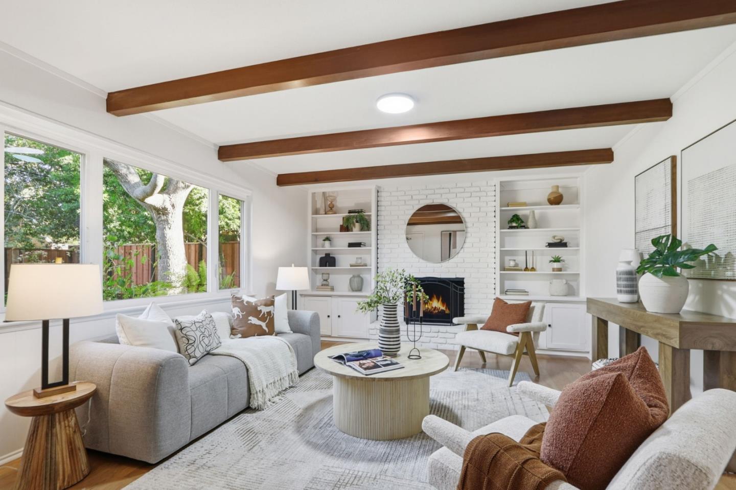 Detail Gallery Image 20 of 42 For 1684 Newcastle Dr, Los Altos,  CA 94024 - 4 Beds | 2/1 Baths