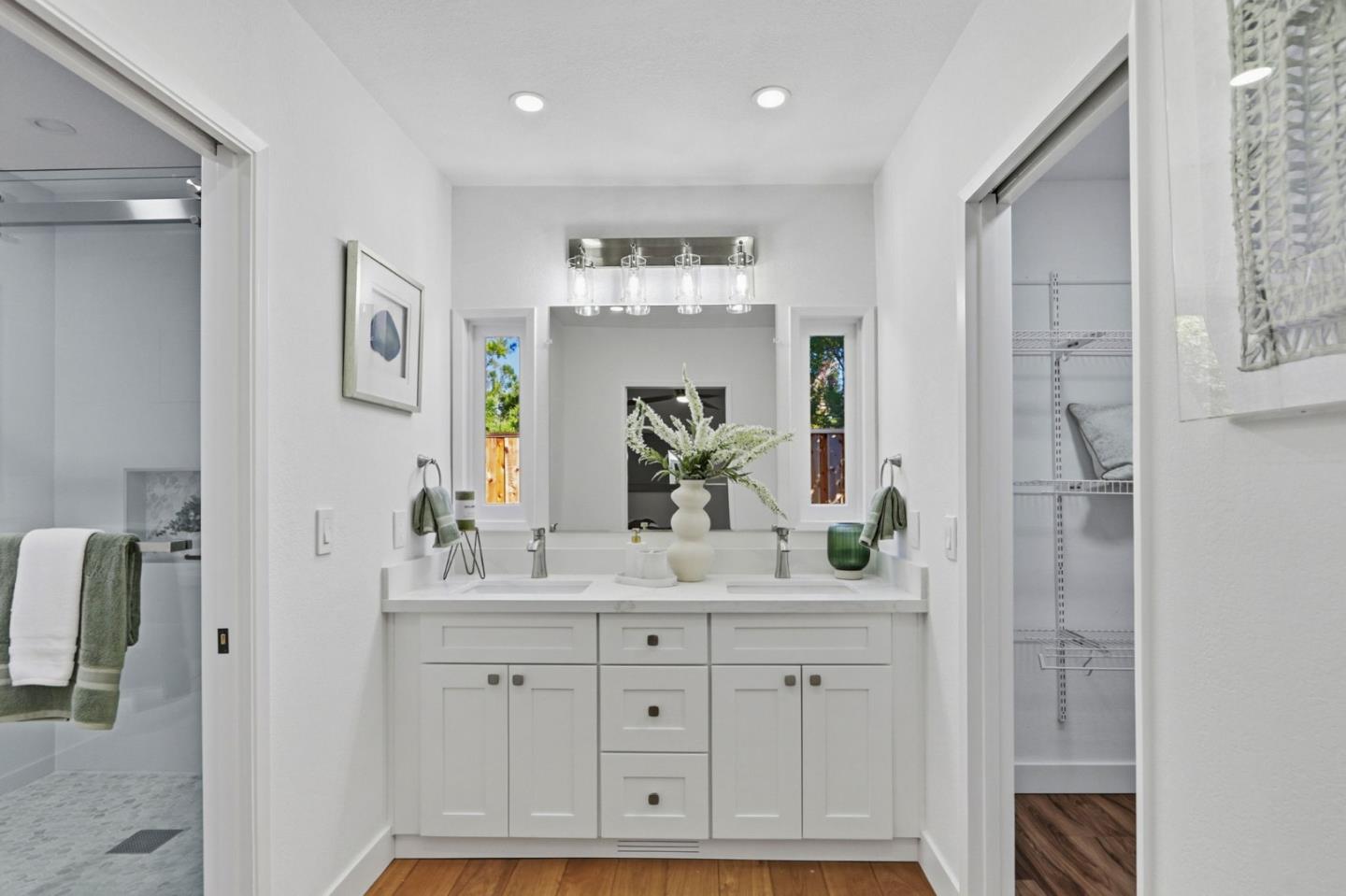 Detail Gallery Image 24 of 42 For 1684 Newcastle Dr, Los Altos,  CA 94024 - 4 Beds | 2/1 Baths