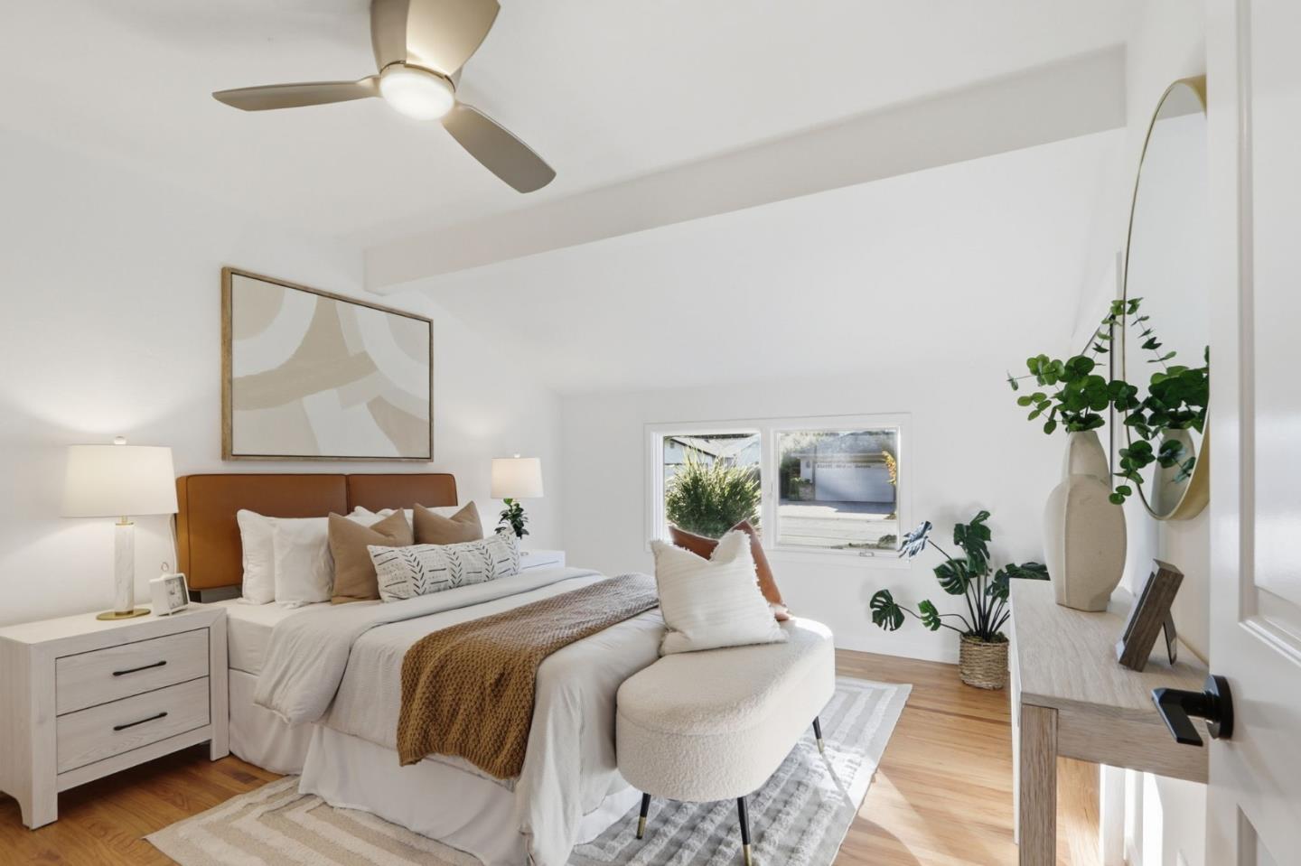 Detail Gallery Image 29 of 42 For 1684 Newcastle Dr, Los Altos,  CA 94024 - 4 Beds | 2/1 Baths