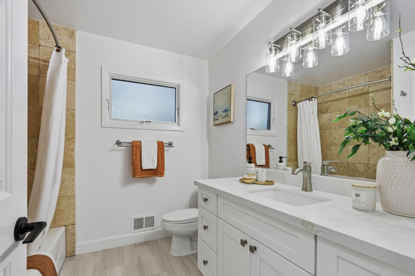 Detail Gallery Image 31 of 42 For 1684 Newcastle Dr, Los Altos,  CA 94024 - 4 Beds | 2/1 Baths