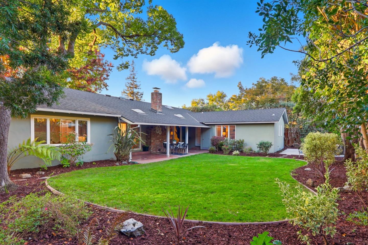 Detail Gallery Image 39 of 42 For 1684 Newcastle Dr, Los Altos,  CA 94024 - 4 Beds | 2/1 Baths