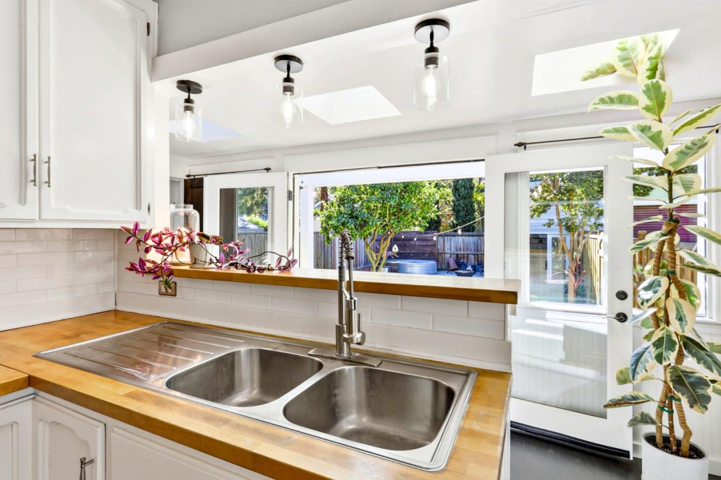 Detail Gallery Image 16 of 40 For 115 S 16th St, San Jose,  CA 95112 - 2 Beds | 1/1 Baths