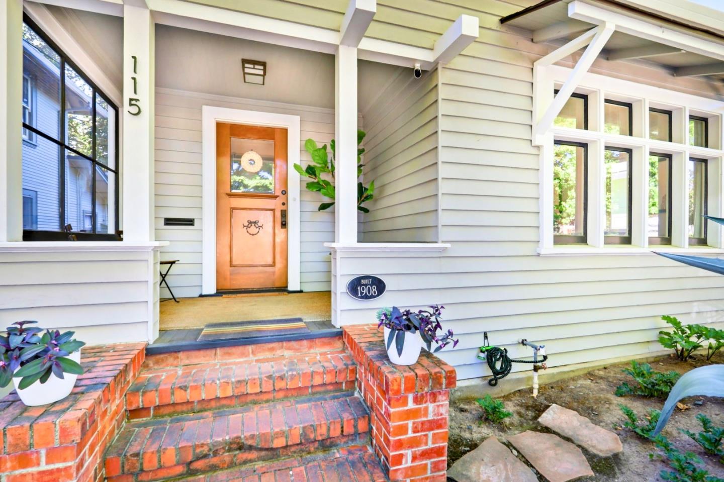 Detail Gallery Image 5 of 40 For 115 S 16th St, San Jose,  CA 95112 - 2 Beds | 1/1 Baths