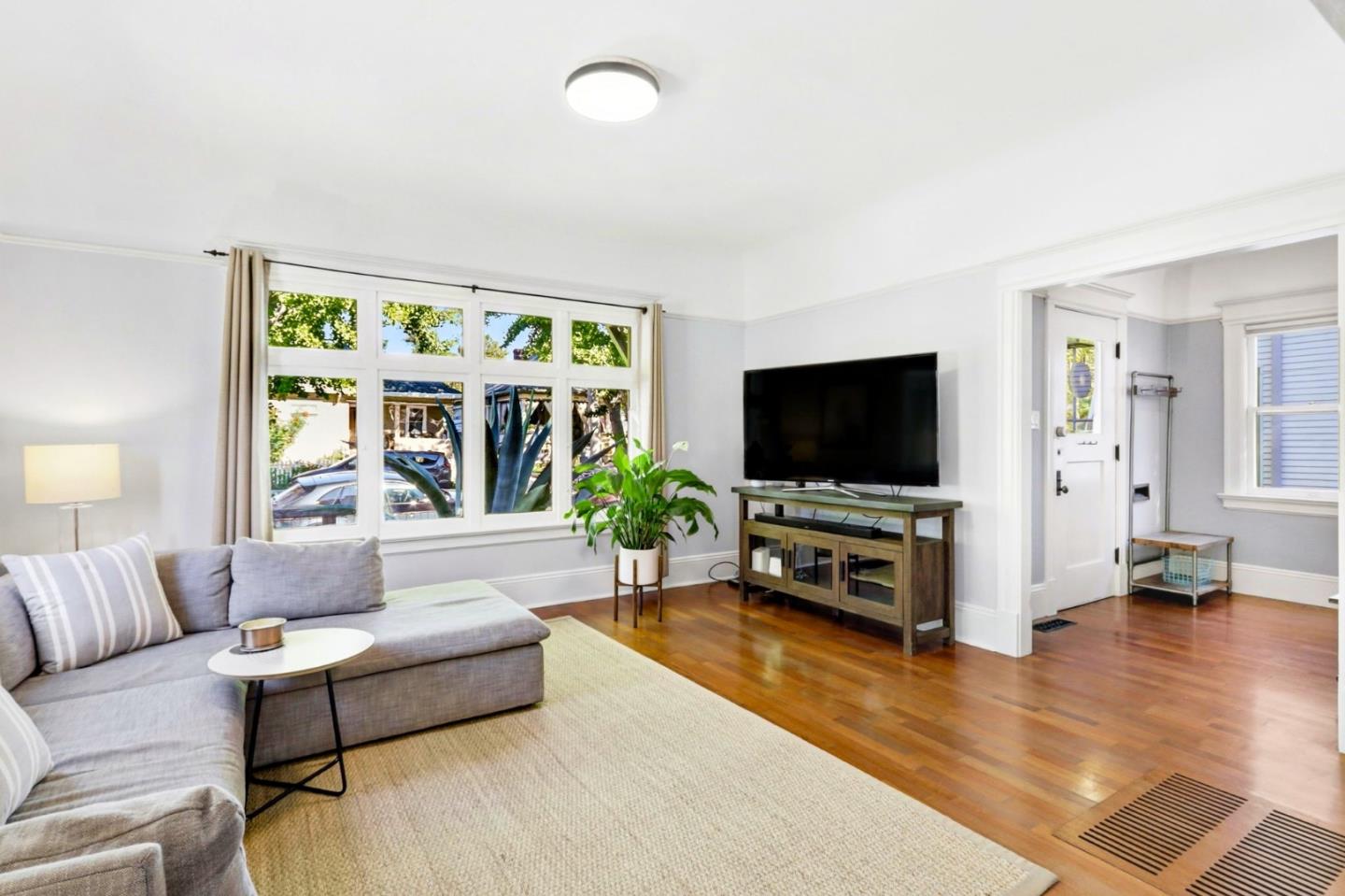 Detail Gallery Image 8 of 40 For 115 S 16th St, San Jose,  CA 95112 - 2 Beds | 1/1 Baths