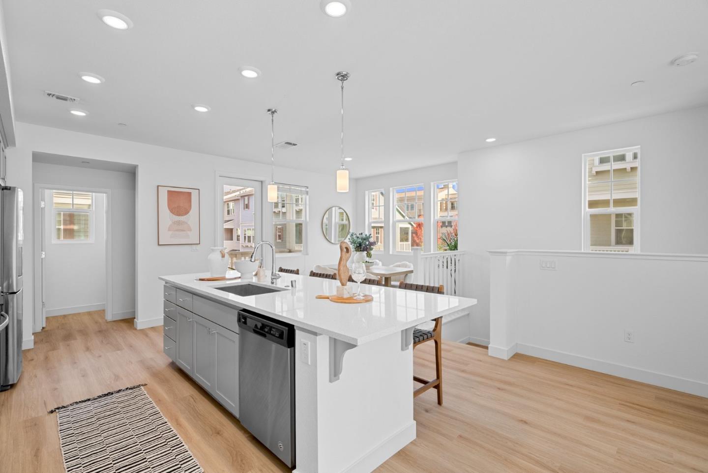 Detail Gallery Image 10 of 51 For 211 Orbit Way, Mountain View,  CA 94043 - 4 Beds | 3/1 Baths