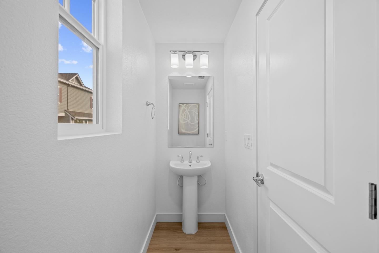 Detail Gallery Image 16 of 51 For 211 Orbit Way, Mountain View,  CA 94043 - 4 Beds | 3/1 Baths