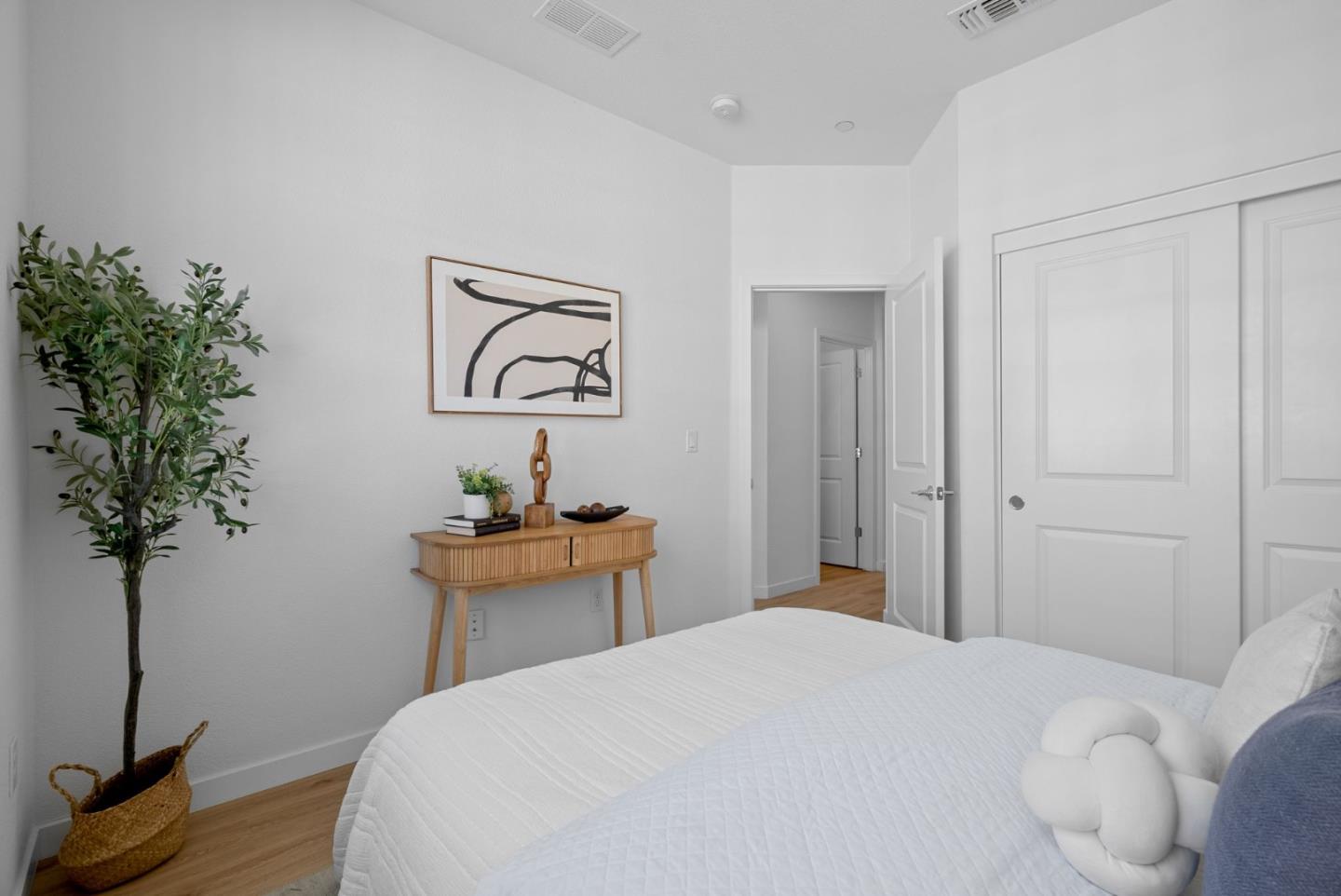 Detail Gallery Image 29 of 51 For 211 Orbit Way, Mountain View,  CA 94043 - 4 Beds | 3/1 Baths