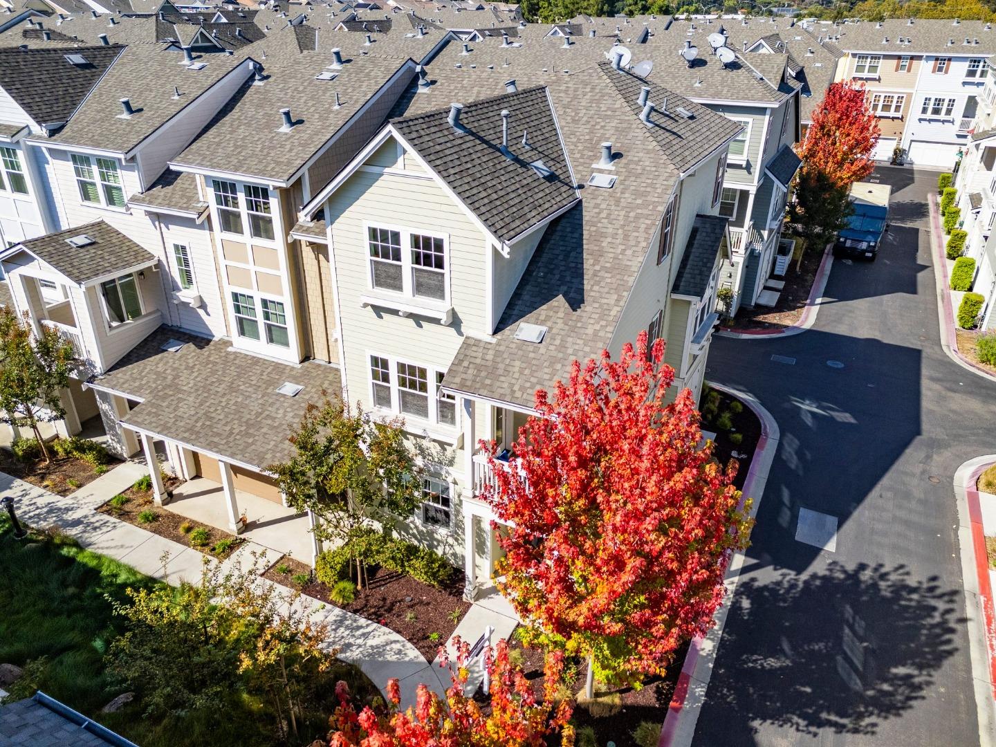 Detail Gallery Image 38 of 51 For 211 Orbit Way, Mountain View,  CA 94043 - 4 Beds | 3/1 Baths