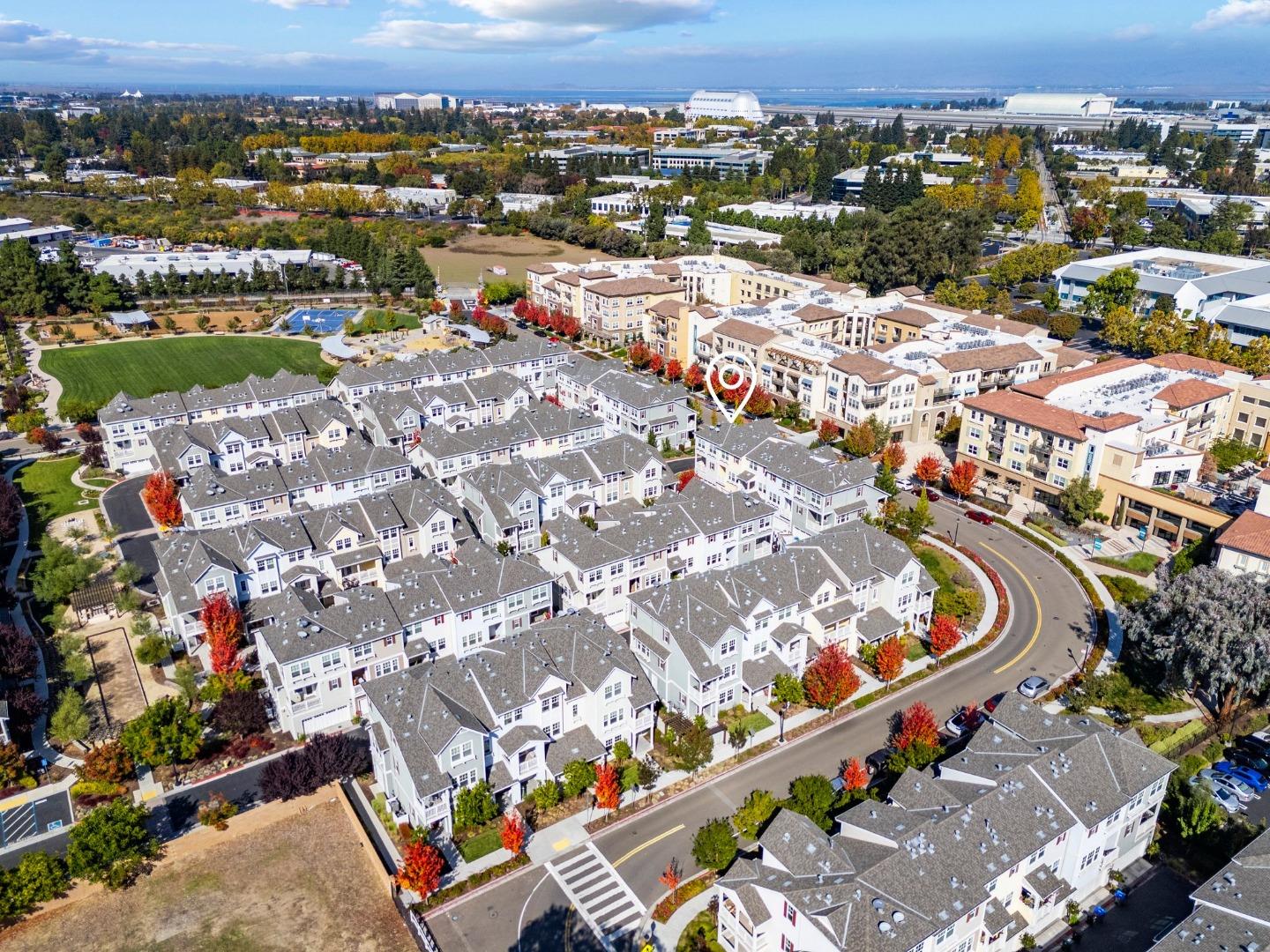 Detail Gallery Image 45 of 51 For 211 Orbit Way, Mountain View,  CA 94043 - 4 Beds | 3/1 Baths