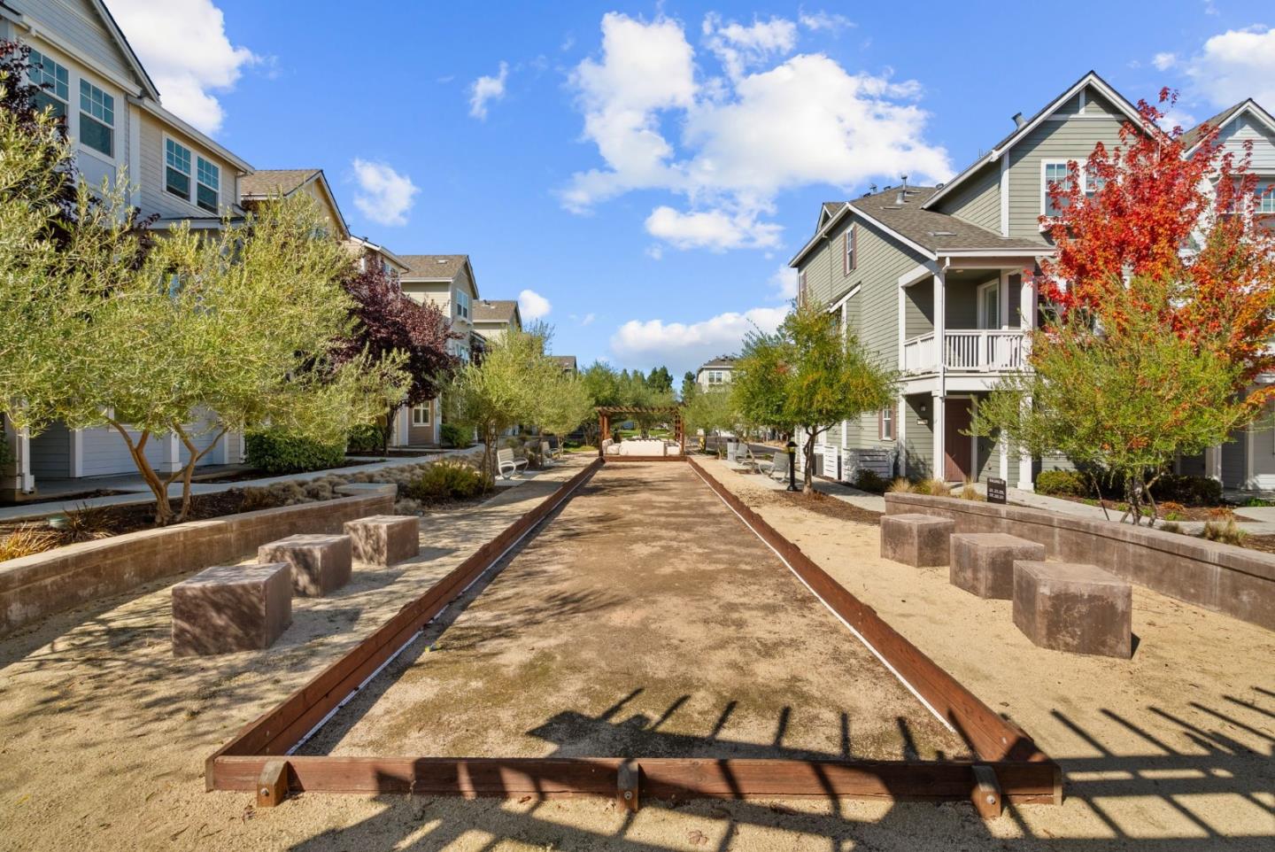 Detail Gallery Image 46 of 51 For 211 Orbit Way, Mountain View,  CA 94043 - 4 Beds | 3/1 Baths