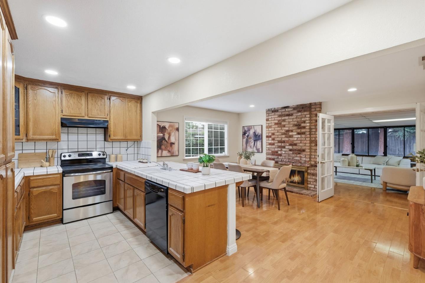 Detail Gallery Image 11 of 44 For 3178 Santa Marta Ct, Union City,  CA 94587 - 4 Beds | 2 Baths