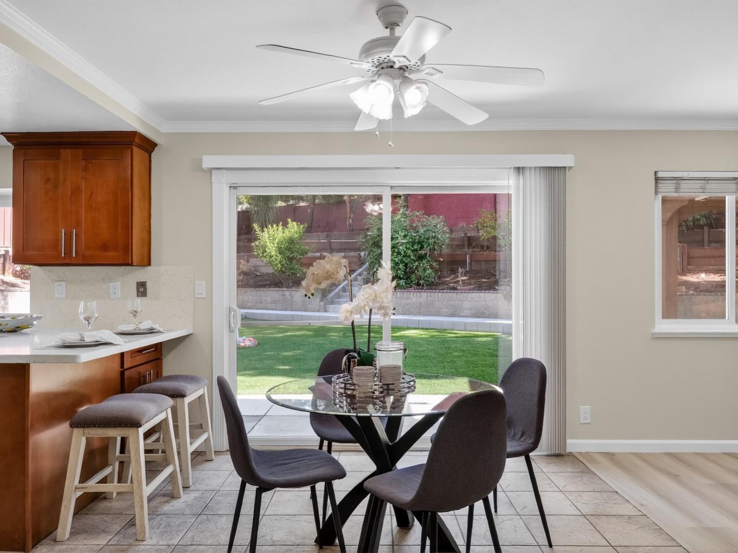 Detail Gallery Image 13 of 59 For 3237 Gateland Ct, San Jose,  CA 95148 - 6 Beds | 4 Baths