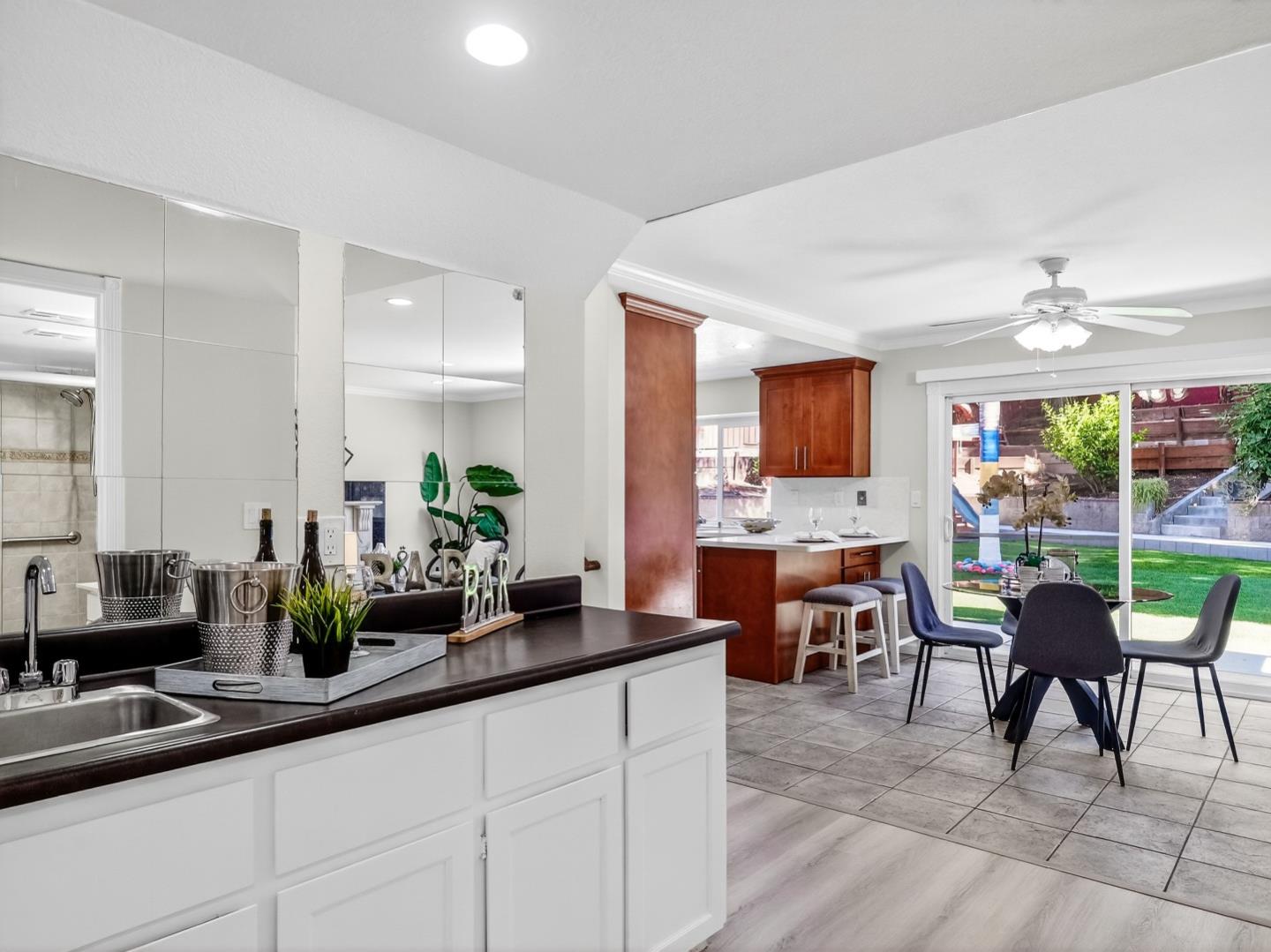 Detail Gallery Image 19 of 59 For 3237 Gateland Ct, San Jose,  CA 95148 - 6 Beds | 4 Baths