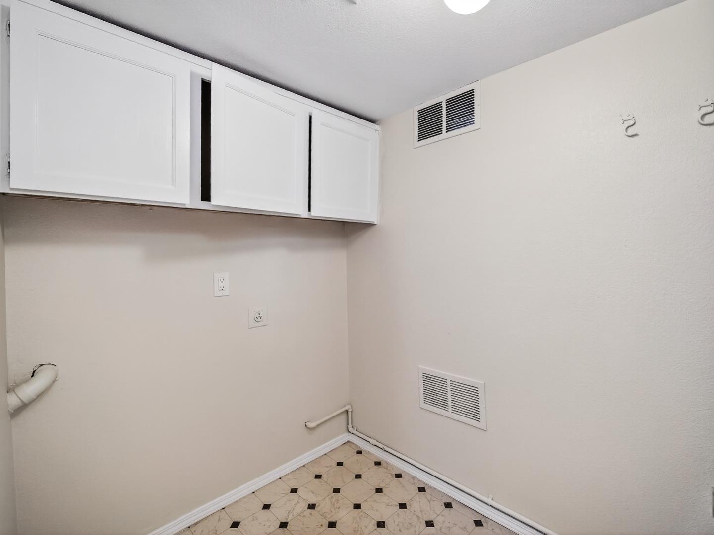 Detail Gallery Image 49 of 59 For 3237 Gateland Ct, San Jose,  CA 95148 - 6 Beds | 4 Baths