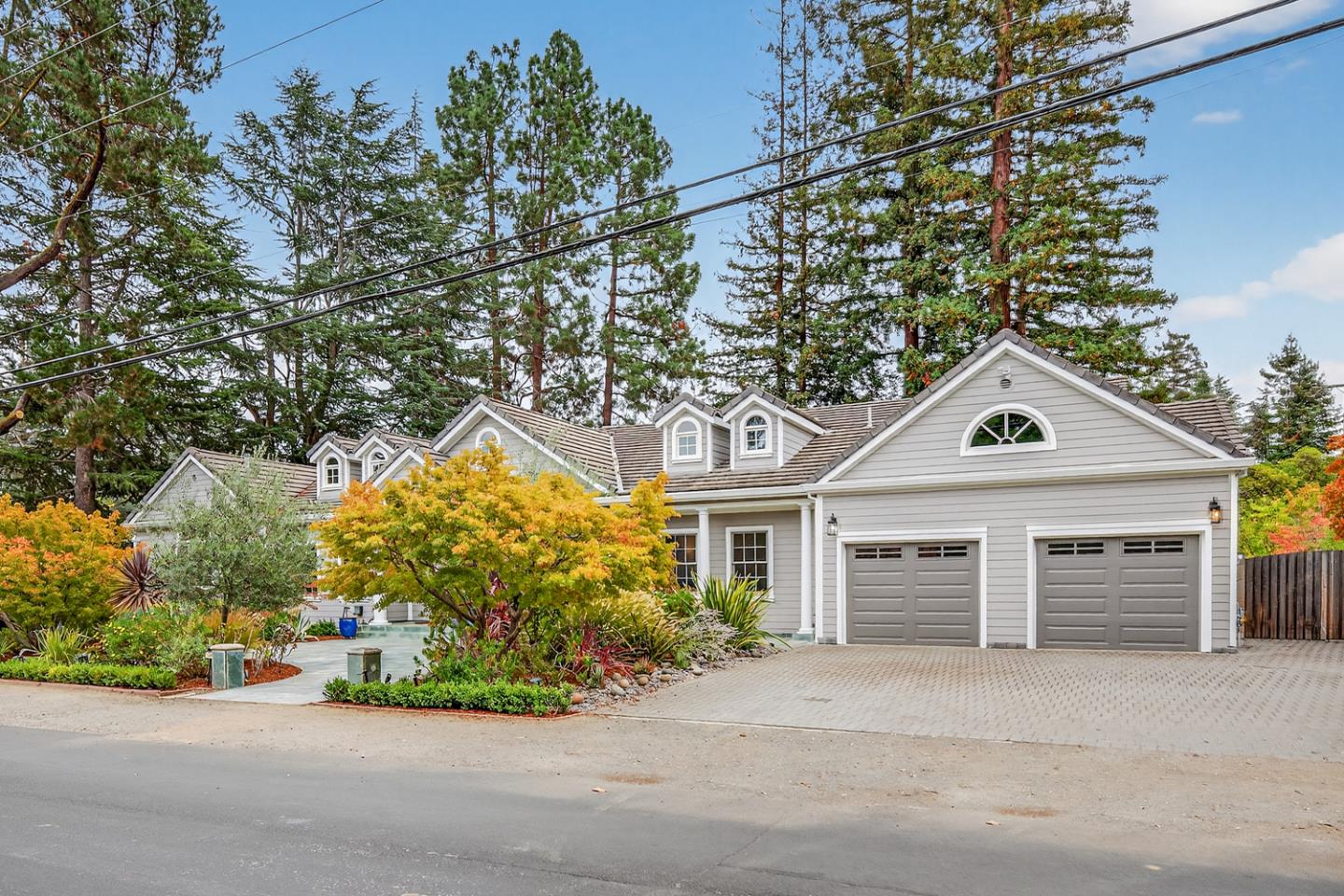 Detail Gallery Image 2 of 51 For 340 W Portola Ave, Los Altos,  CA 94022 - 5 Beds | 4/1 Baths