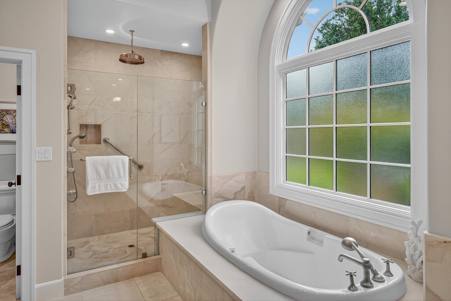 Detail Gallery Image 25 of 51 For 340 W Portola Ave, Los Altos,  CA 94022 - 5 Beds | 4/1 Baths