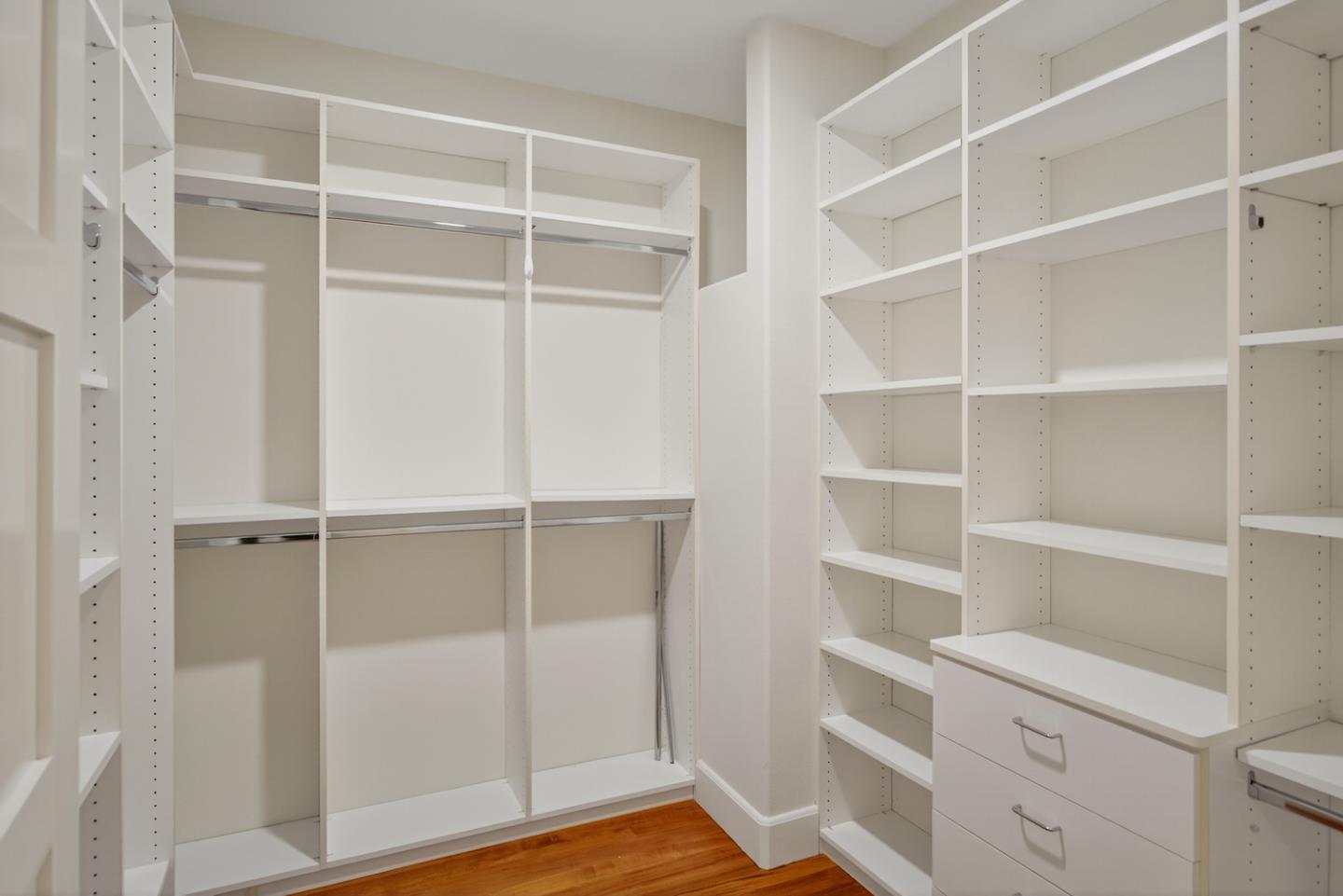 Detail Gallery Image 26 of 51 For 340 W Portola Ave, Los Altos,  CA 94022 - 5 Beds | 4/1 Baths