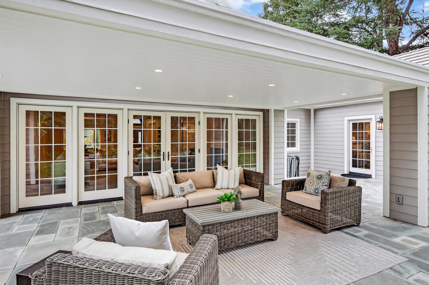 Detail Gallery Image 39 of 51 For 340 W Portola Ave, Los Altos,  CA 94022 - 5 Beds | 4/1 Baths