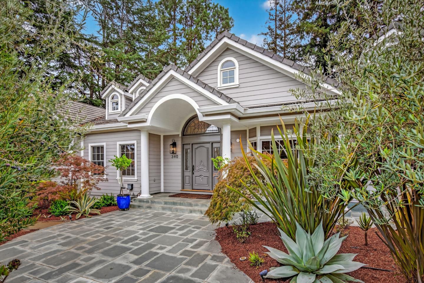 Detail Gallery Image 4 of 51 For 340 W Portola Ave, Los Altos,  CA 94022 - 5 Beds | 4/1 Baths