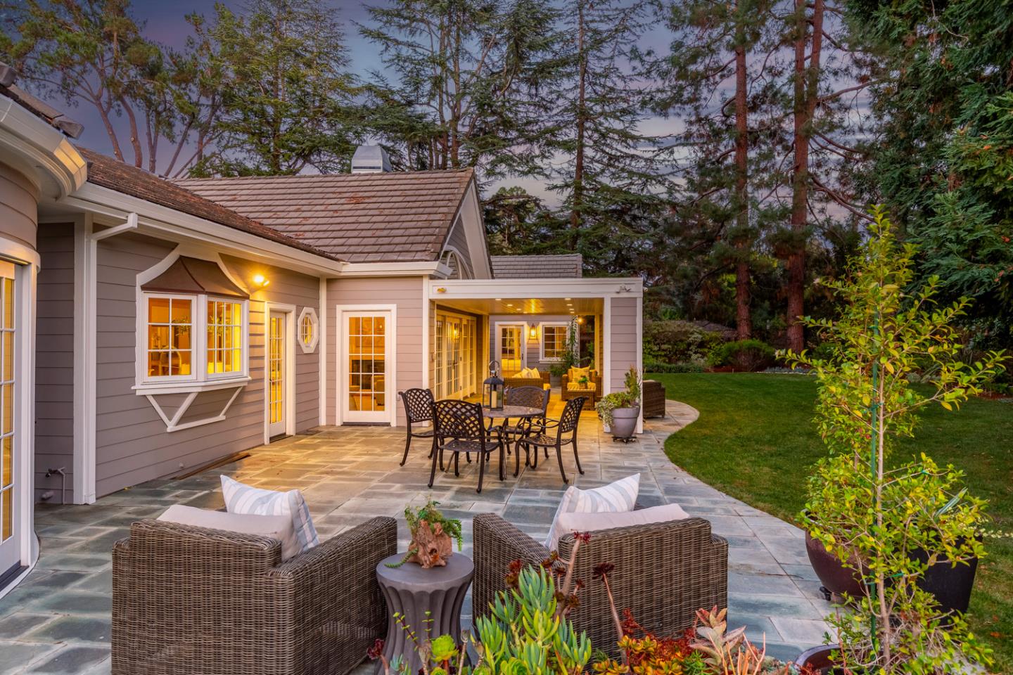 Detail Gallery Image 42 of 51 For 340 W Portola Ave, Los Altos,  CA 94022 - 5 Beds | 4/1 Baths