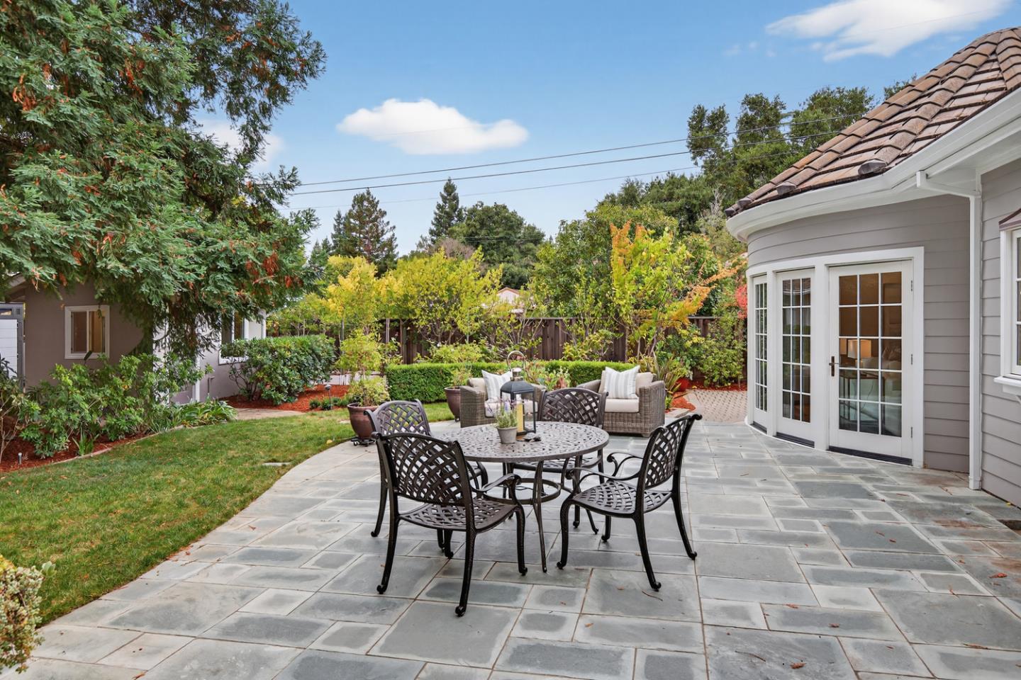 Detail Gallery Image 43 of 51 For 340 W Portola Ave, Los Altos,  CA 94022 - 5 Beds | 4/1 Baths