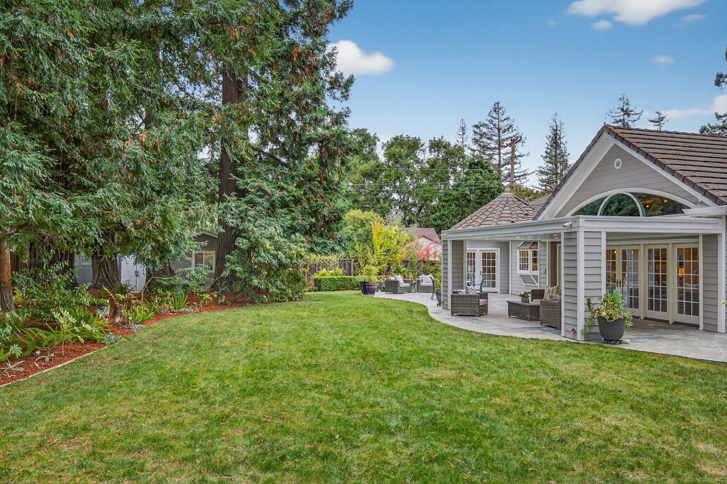 Detail Gallery Image 48 of 51 For 340 W Portola Ave, Los Altos,  CA 94022 - 5 Beds | 4/1 Baths