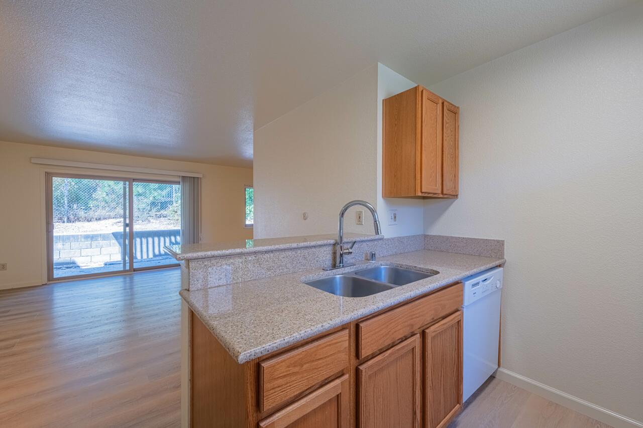 Detail Gallery Image 10 of 16 For 300 Glenwood Cir #189,  Monterey,  CA 93940 - 0 Beds | 1 Baths