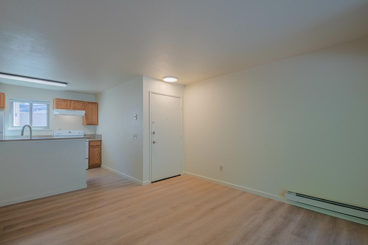Detail Gallery Image 8 of 16 For 300 Glenwood Cir #189,  Monterey,  CA 93940 - 0 Beds | 1 Baths