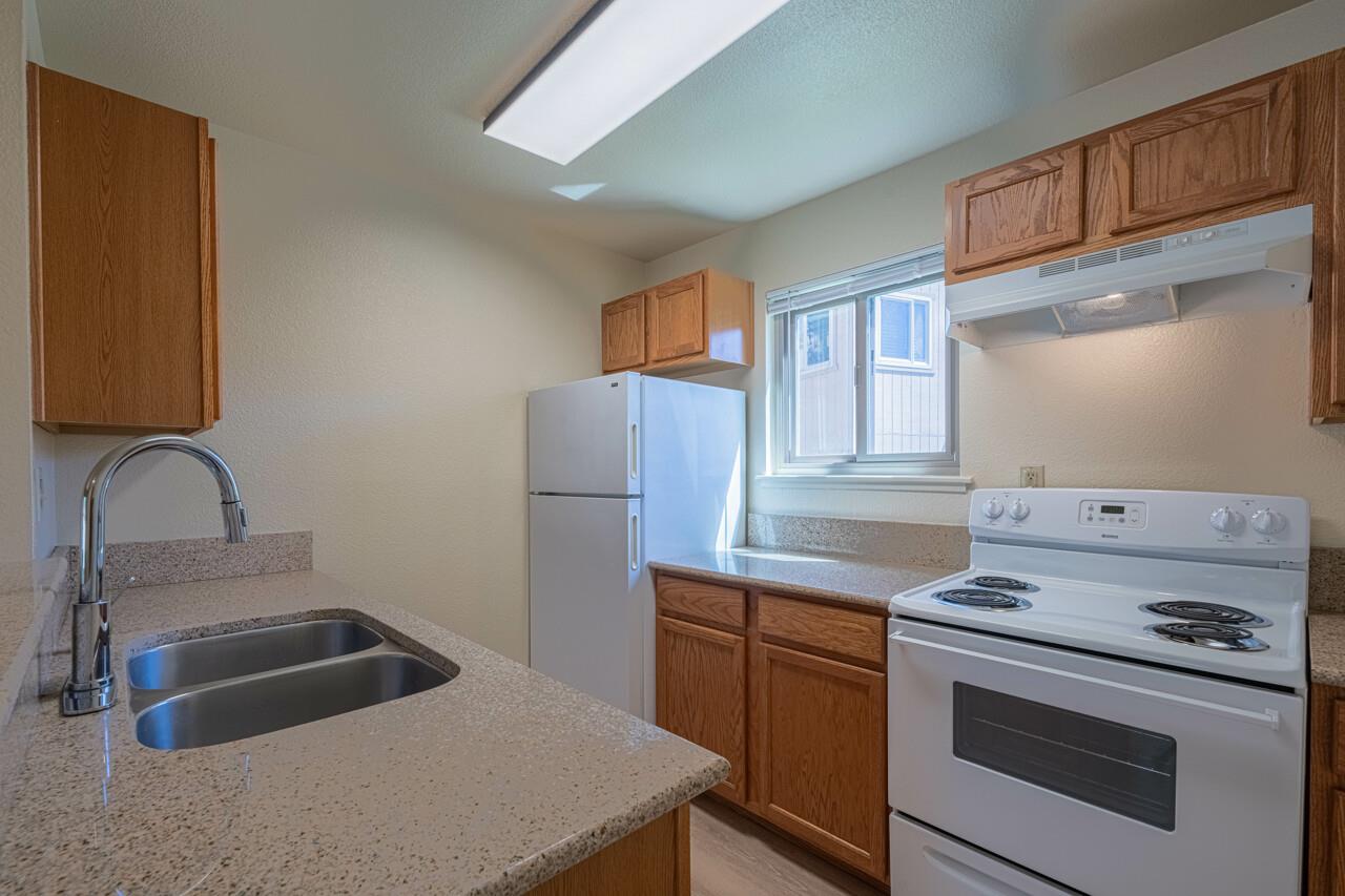 Detail Gallery Image 9 of 16 For 300 Glenwood Cir #189,  Monterey,  CA 93940 - 0 Beds | 1 Baths