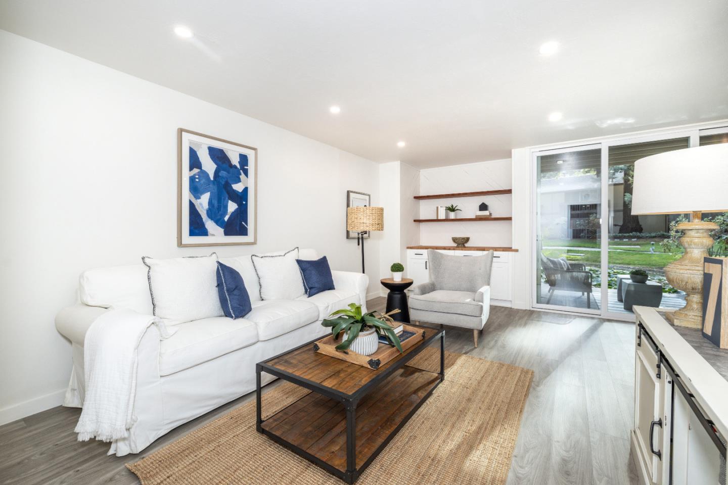 Detail Gallery Image 2 of 19 For 505 Cypress Point Dr #245,  Mountain View,  CA 94043 - 1 Beds | 1 Baths