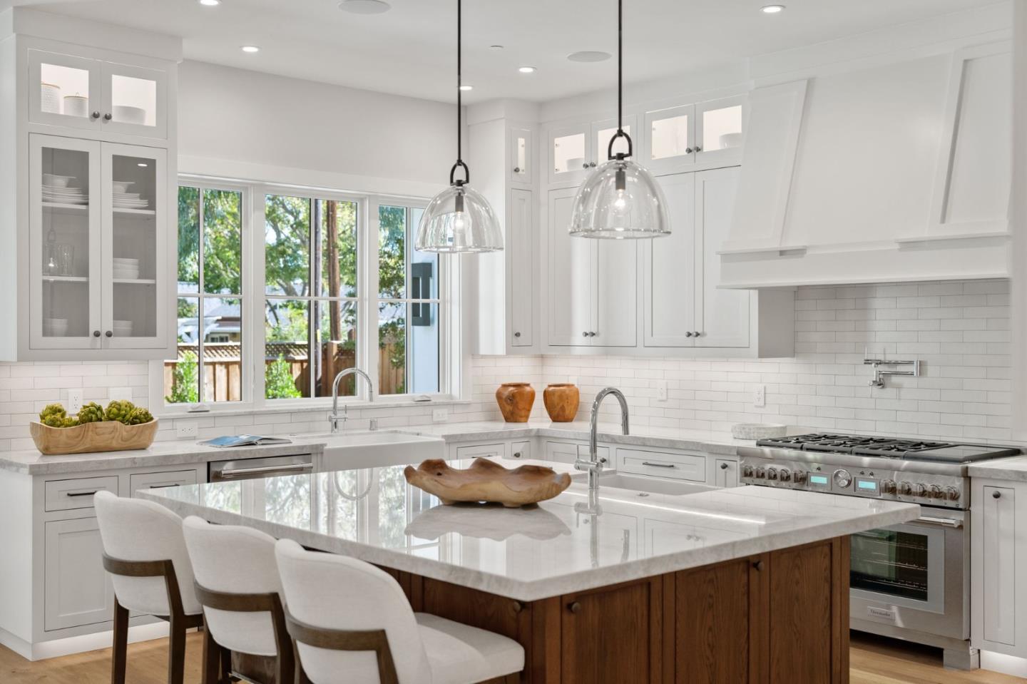 Detail Gallery Image 10 of 88 For 2020 James Pl, San Jose,  CA 95125 - 5 Beds | 4/1 Baths