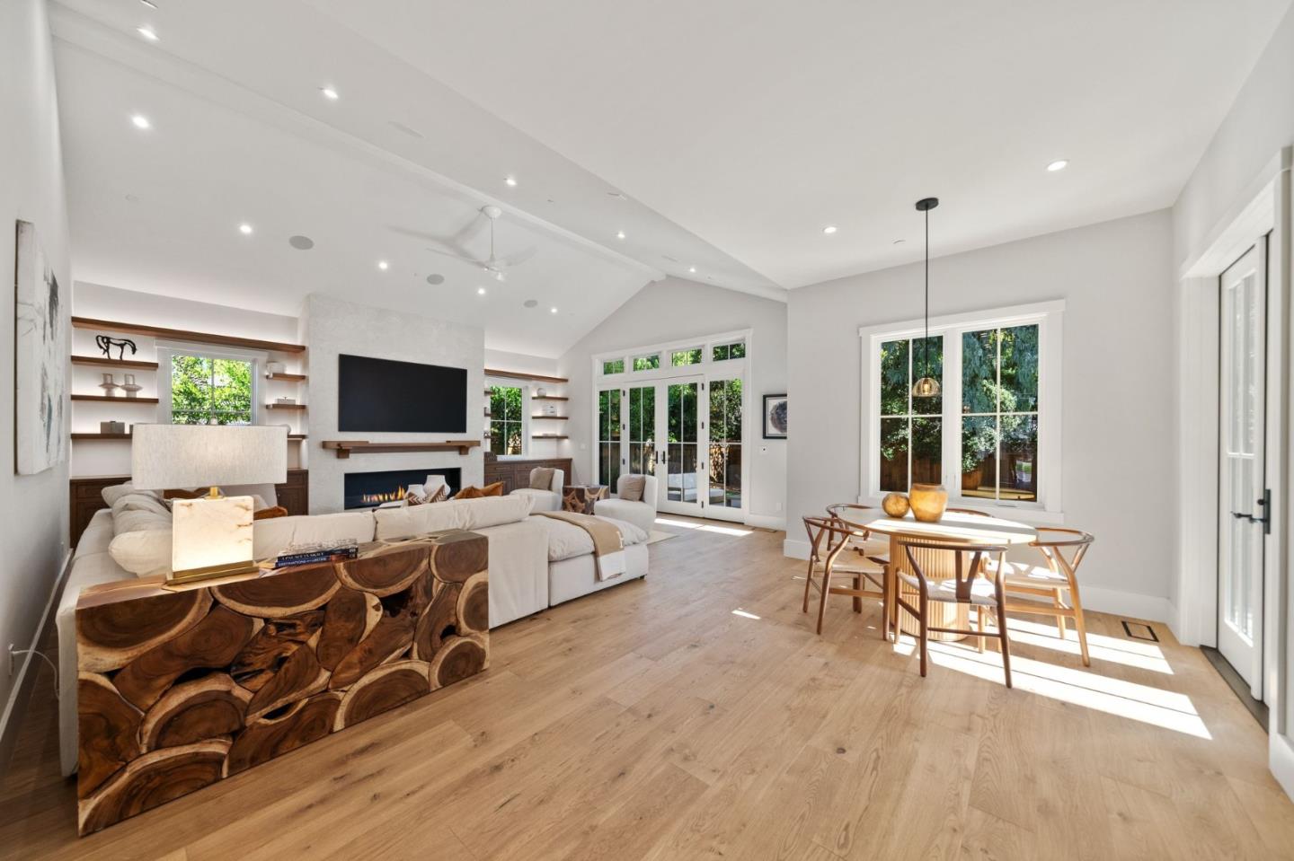 Detail Gallery Image 18 of 88 For 2020 James Pl, San Jose,  CA 95125 - 5 Beds | 4/1 Baths