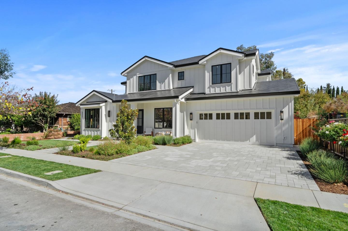 Detail Gallery Image 2 of 88 For 2020 James Pl, San Jose,  CA 95125 - 5 Beds | 4/1 Baths