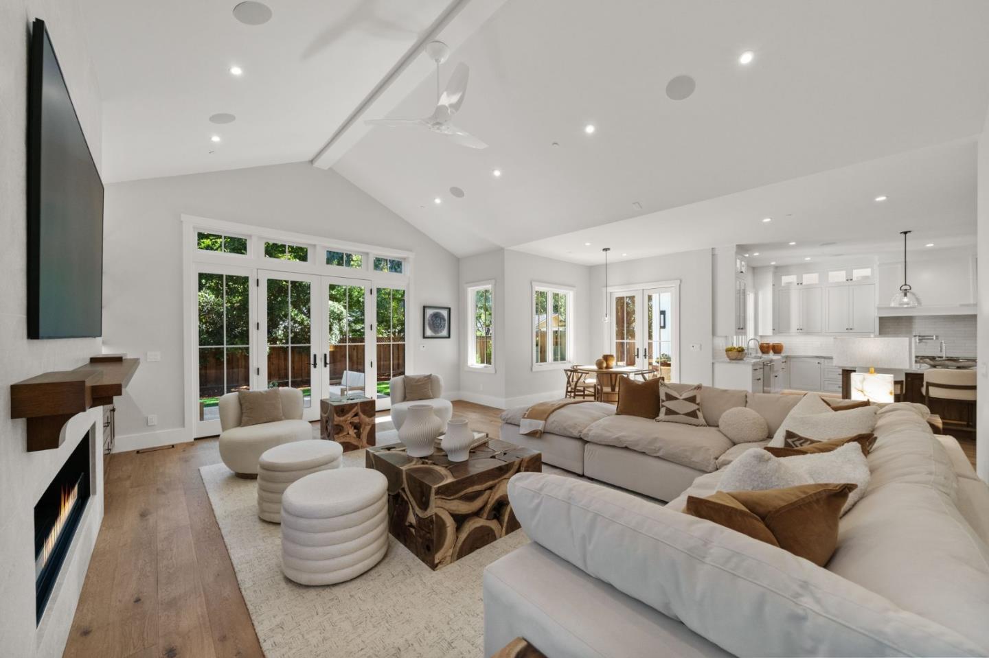 Detail Gallery Image 24 of 88 For 2020 James Pl, San Jose,  CA 95125 - 5 Beds | 4/1 Baths