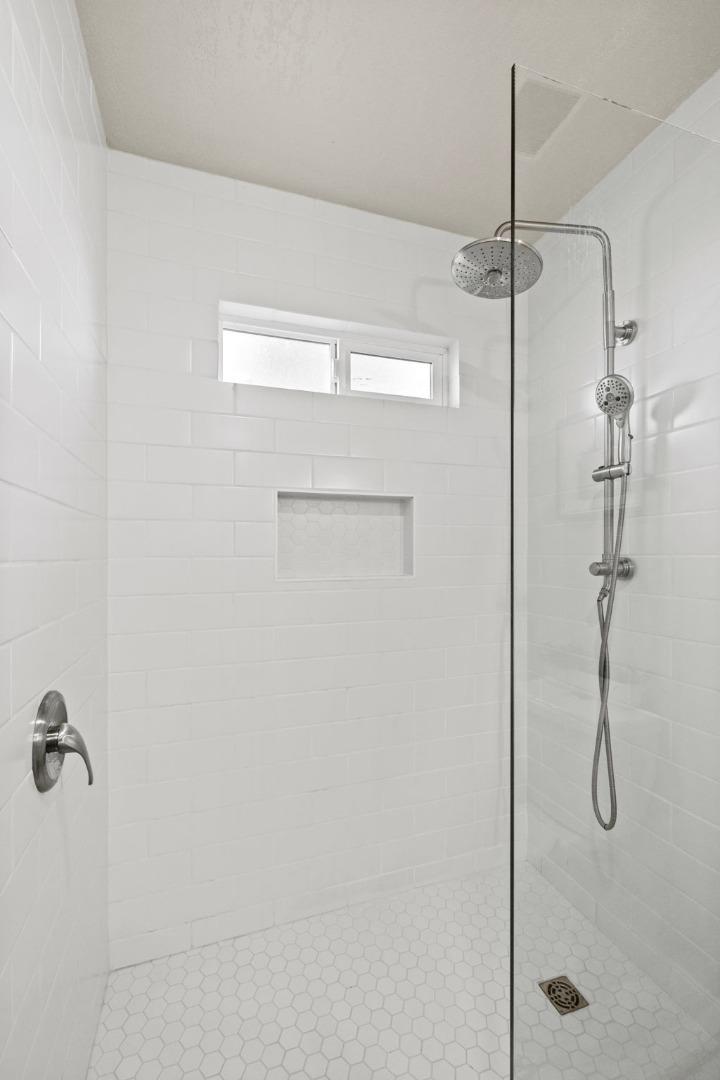 Detail Gallery Image 26 of 56 For 530 Barkentine Ln, Redwood City,  CA 94065 - 4 Beds | 2 Baths