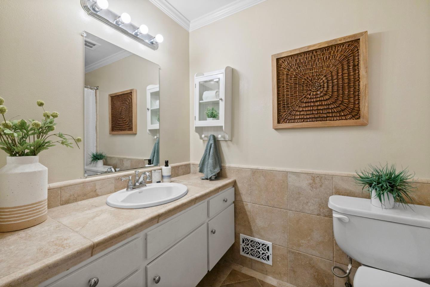 Detail Gallery Image 33 of 56 For 530 Barkentine Ln, Redwood City,  CA 94065 - 4 Beds | 2 Baths