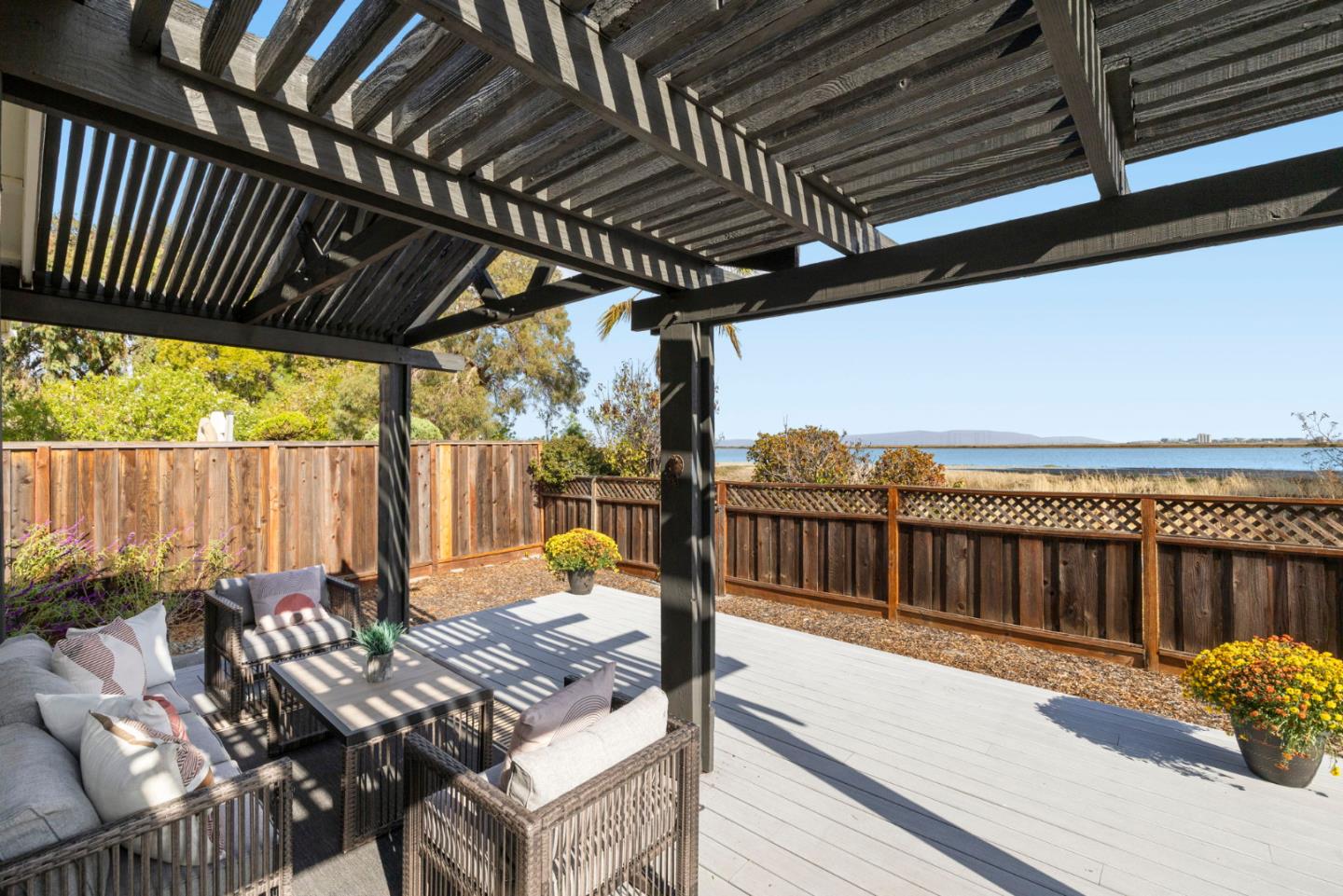 Detail Gallery Image 36 of 56 For 530 Barkentine Ln, Redwood City,  CA 94065 - 4 Beds | 2 Baths