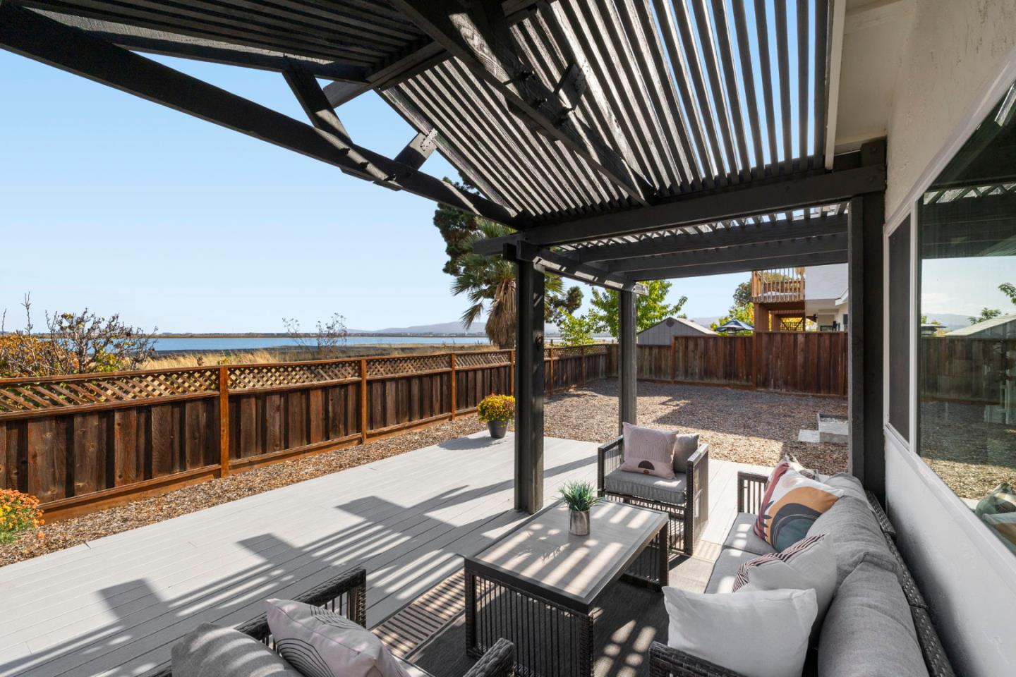 Detail Gallery Image 37 of 56 For 530 Barkentine Ln, Redwood City,  CA 94065 - 4 Beds | 2 Baths