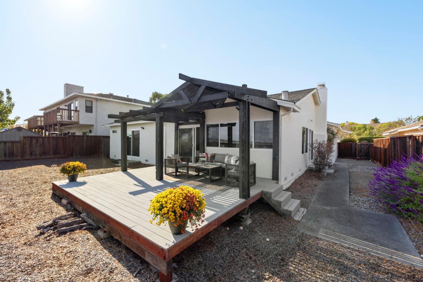 Detail Gallery Image 38 of 56 For 530 Barkentine Ln, Redwood City,  CA 94065 - 4 Beds | 2 Baths