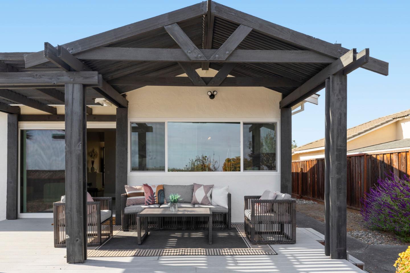 Detail Gallery Image 40 of 56 For 530 Barkentine Ln, Redwood City,  CA 94065 - 4 Beds | 2 Baths