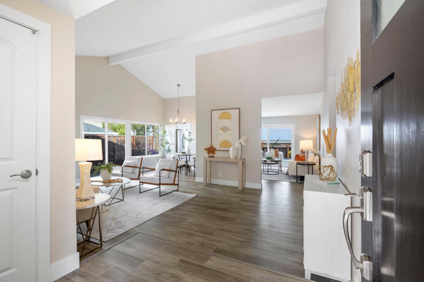 Detail Gallery Image 5 of 56 For 530 Barkentine Ln, Redwood City,  CA 94065 - 4 Beds | 2 Baths